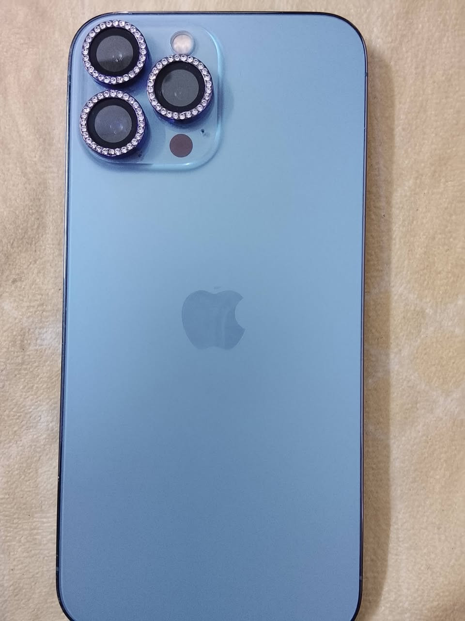 سلام عليكم 13برو ماكس زلغ مابيه
مبدل فقط بطاريه وكامره سعر 525وبيه مجال بغداد 
حي اور ***********
