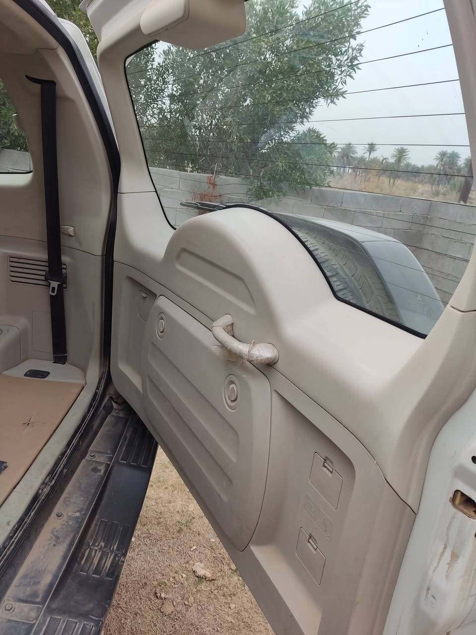 السلام عليكم
باجيرو 2016  
لون ابيض صدفي 
السيارة على وضع الشركه كير محرك كهربائيات 
رقم بصرة مشروع وطني تحويل مباشر 
ماشية 122الف كما موضح بالصورة 
السعر 160 ورقة 
للاستفسار اكثر 
***********
