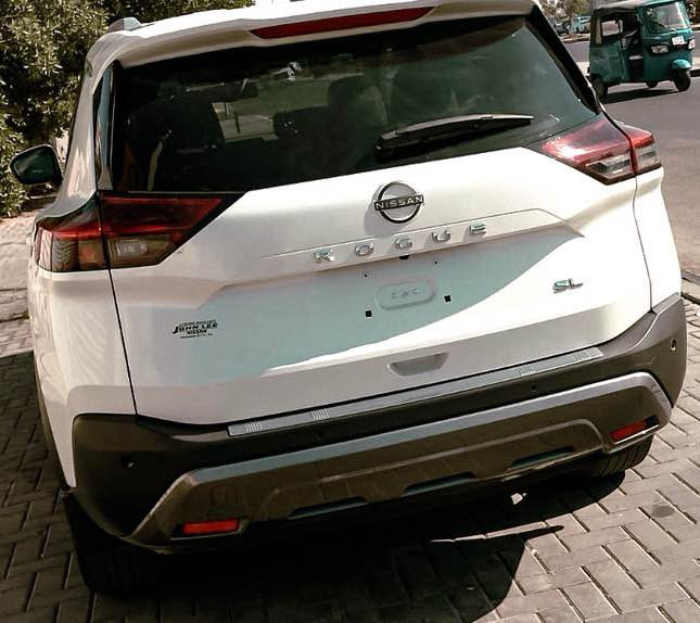 السلام عليكم نيسان روج 2023 كفاله عامه بيه تقرير غرق نسبه 15%100 فول موصفات رادارات أمامية/جانبية/خلفية، كاميرات 360 درجة (5 كاميرات)، كشنات جلد (تدفئة/تبريد)، شاشة آيباد، تشغيل بصمة/عن بعد، فتحة سقف بانوراما، هاندبريك بصمة، وتحديد مسار المحرك: 1.5 لتر VC-Turbo، 3 سلندر  بدون رقم سعر 165 
*********** البصرة, العراق
