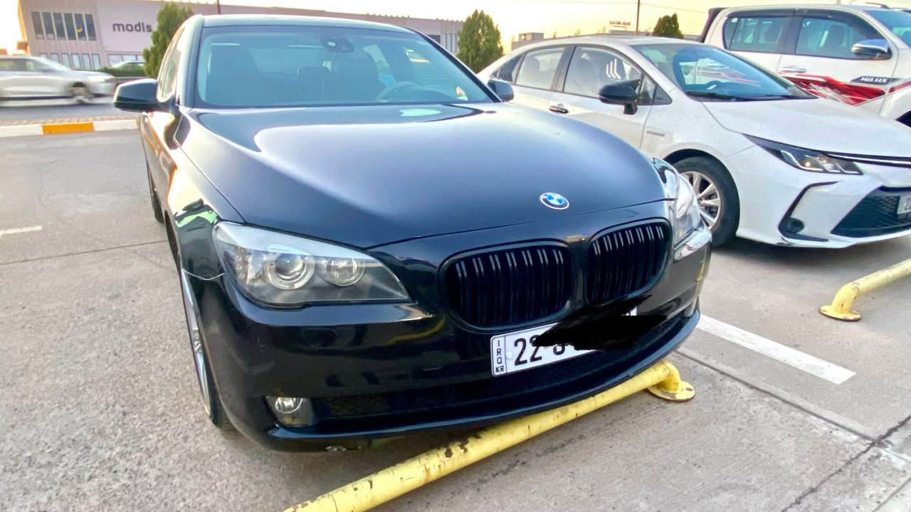 BMW N57  730d موديل 2010
سعر 145$ ومجال
فتحة سقف داتا شو كير محرك مكفولات 
السيارة 730 ديزل رقم اربيل باسمي تحويل ثاني يوم 
تاثيرات بطاريه نوزلات كل شي بيها شغال 
مكان السيارة أربيل بيها جنطه مبدل ونص جاملين خلفي صبغ للاستفسار اتصل كورك *********** اسيا ***********

