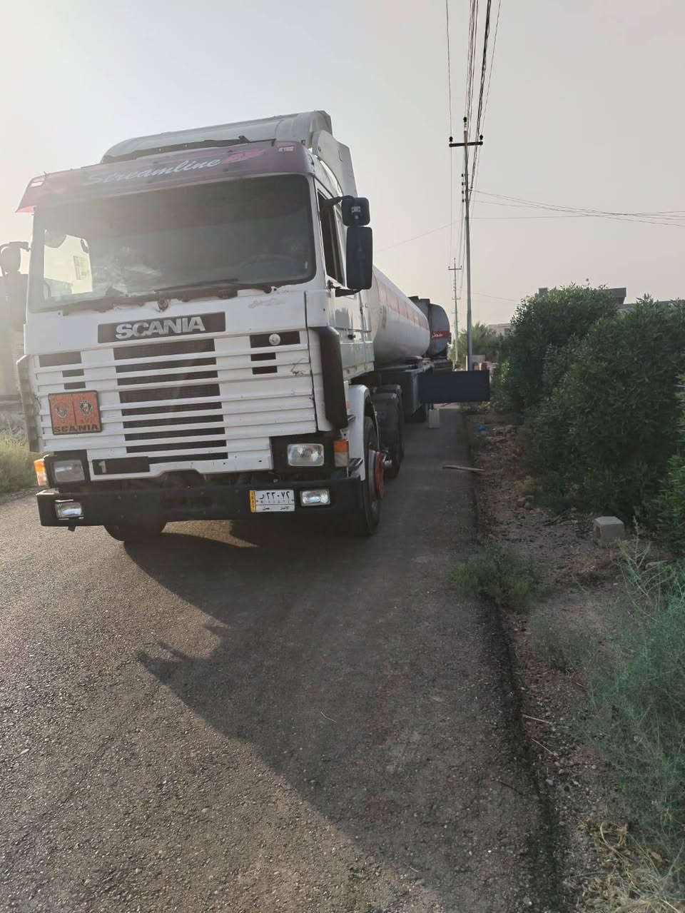 سكانيا موديل95 سنكل امامي بلادي دوار مكينه سته تبريد بلادي شغال دوشمه جديده قماره بلاديه بدون صبغ مكيله كامله  منضومه تسخين رقم انبار نكليزي بسمي موافقات بكل المحاور مكلف بلنشر ***********
