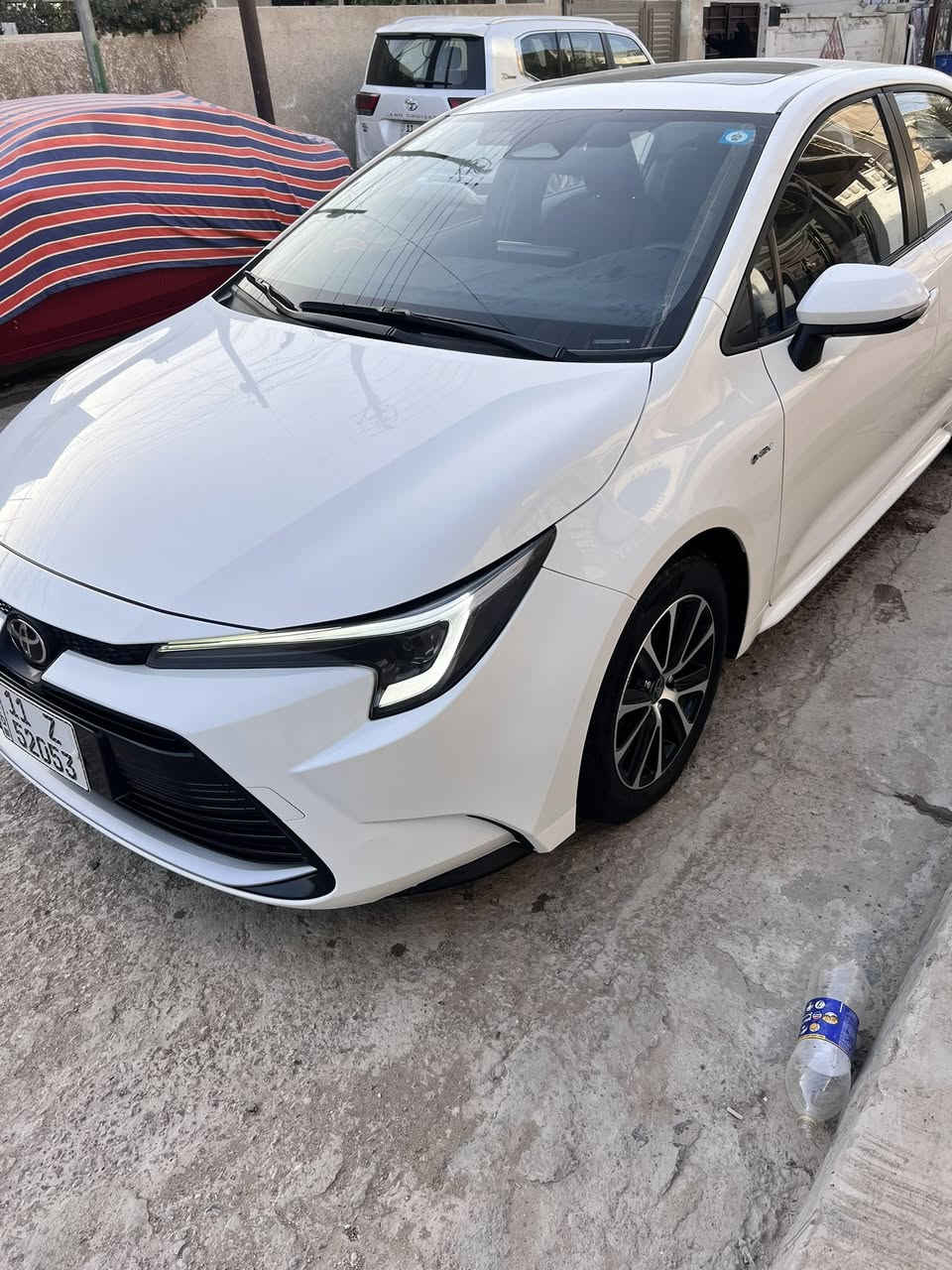 تويوتا كورلا هايبرد 2025 فول مواصفات شكل الأمريكي ماشيه 3 الف بعدها زیرو
Toyot Corolla Hybrid 2025 زیر
2025 :الموديل .
. المحرك: 1.8 هايبرد و بانزين
. اللوحات بغداد مرقم جاهز ب اسمي السنوي
فول المواصفات:
. بصمة تشغيل وأبواب
فتحة سقف
Apple CarPlay شاشة أصلية . داشبورد دیجتل مع تبريد شاشة
. تبريد قطعتين
ویل کاب لد امامي خلفي زنون بلادي ثلاث انضمه قياده المكان بغداد الدوره السعر 153 وبيها مجال بيع او مراوس
***********
