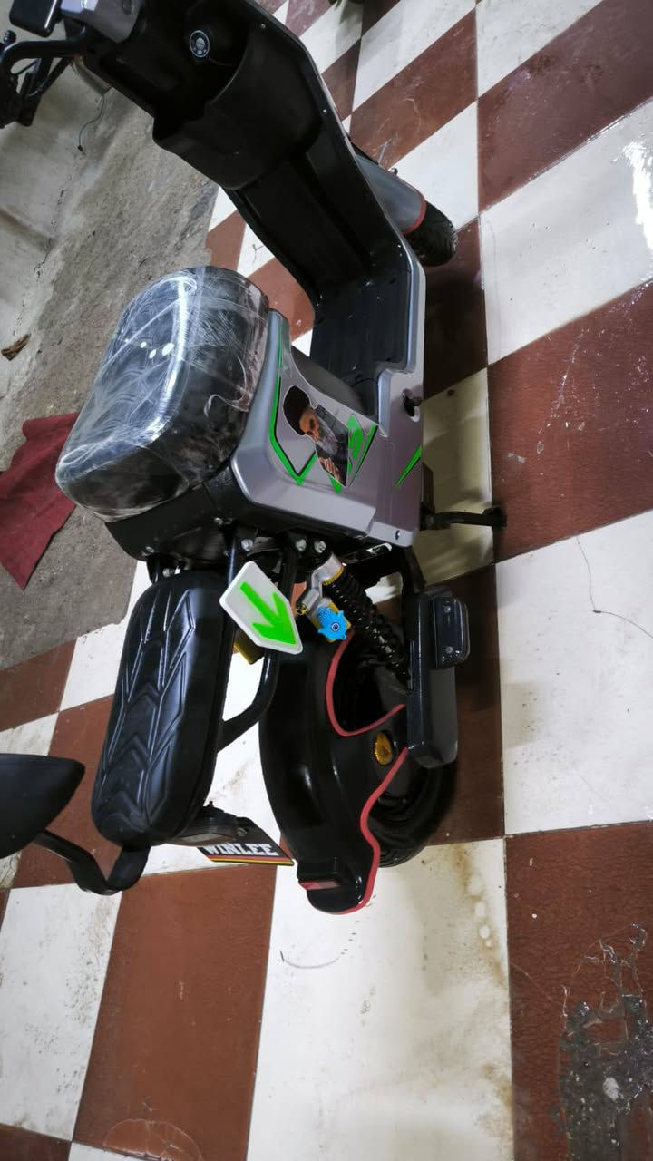 السلام عليكم دراجة R9 نضيفة للبيع
بطارياتهة جدد 22  
السعر: 400 وبيهة مجال
رقم الهاتف: *********** متواجد واتساب فقط
العنوان: البصرة كرمة علي
