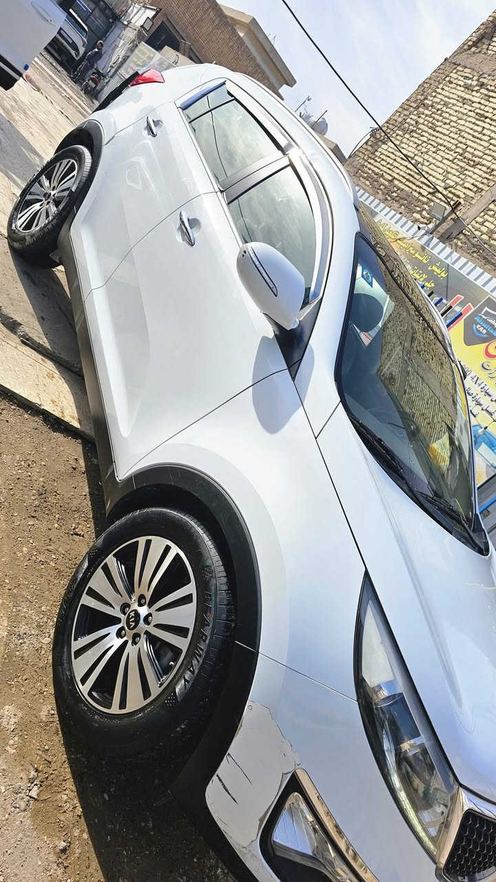 كيا سبورتج ٢٠١٥ خليجي
 رقم بغداد باسمي تحويل ثاني يوم وحتى الهزة جديدة
 مكفوله من الصبغ والحادث
 وصور السونار مرفقة بلمنشورر

ماشية ٦٠ الف كيلو

فول مواصفات
 بانورما بصمة فول تحكم ستيرن مري شفط اشاير ب مري  كشنات كهرباء وباقي المواصفات معروفه
السعررر ١٧٢٠٠ الف وبيهه مجال حك الجية
مكاني الكاظميه
***********
