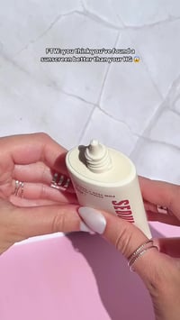 واقي شمس • SPF50+ • بشرة حساسة