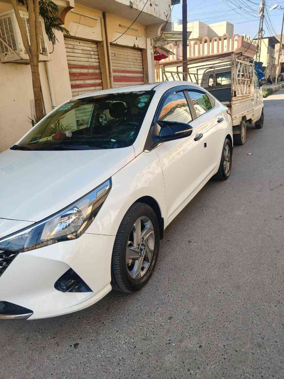 للبيع اكسنت موديل 2021 كوري مكينه دوش 16 كير At داخل لونين تبريد قطعتين فول مواصفات ماشيه ٩٩ الف رقم اربيل انا الشرعي ***********
