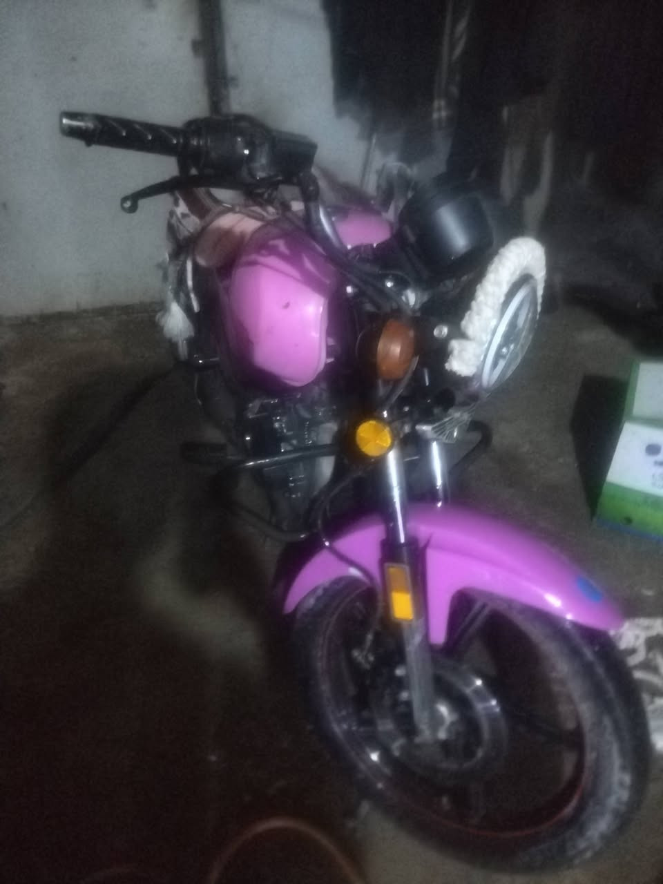 سلام عليكم ديون نفخ البيع  طلعه بل ٢٣ مكينه ٢٠٠ كتابه حمراه أوراق اصولي الدراجه مكفوله مكان كربلاء قرب مستشفا الكفيل السعر واحد ٥٥٠ وبيها مجال الشراري  الاستفسار ***********
