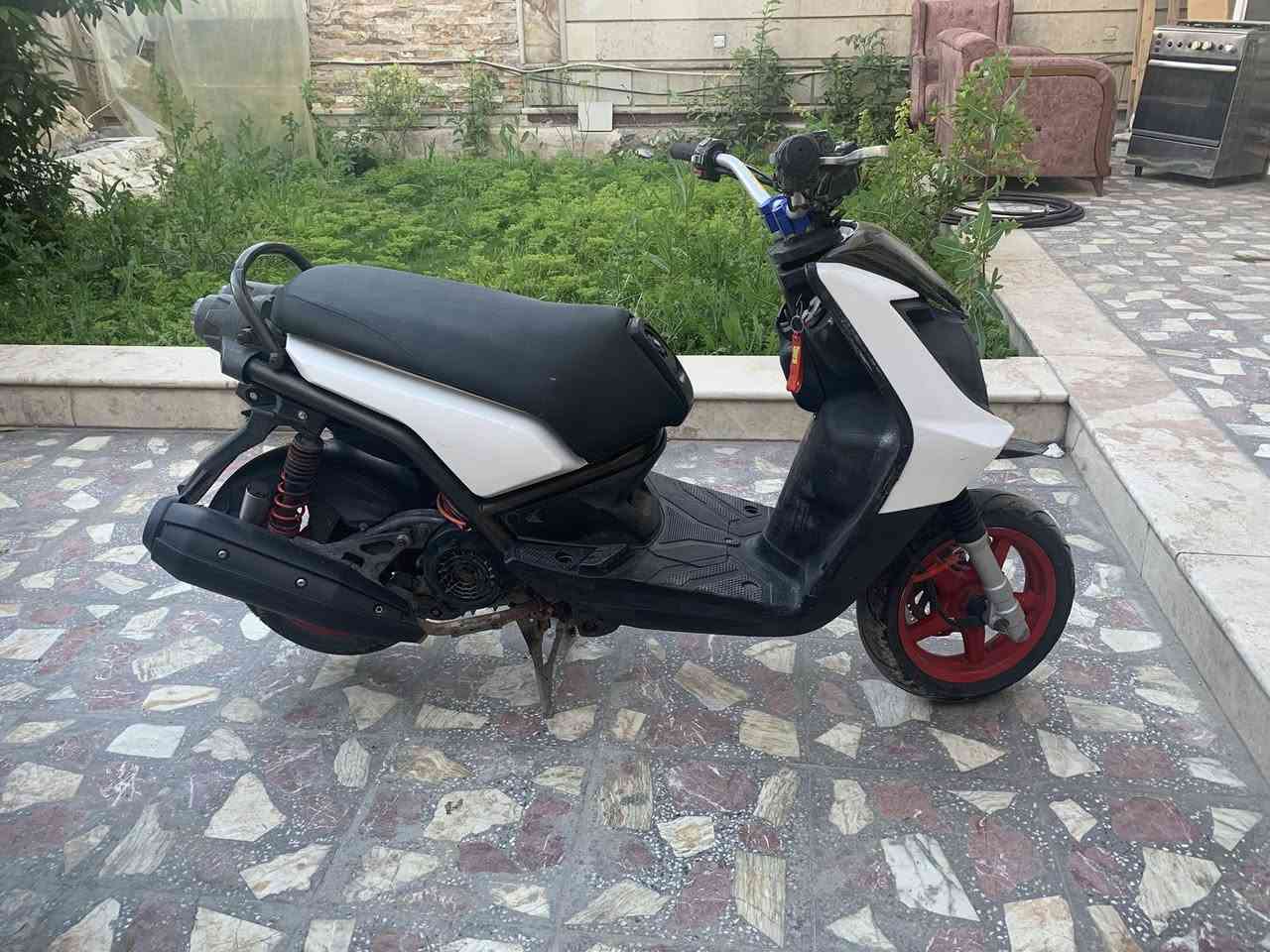 سلام عليكم سكنس جبلي للبيع كامله من كلشي 
السعر مليون ١٠٠ المكان بغداد رقم ***********
