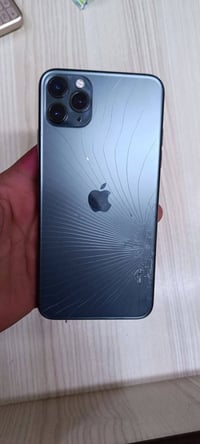 ايفون ١١ برو ماكس • ٢٥٦ • بورد معطل