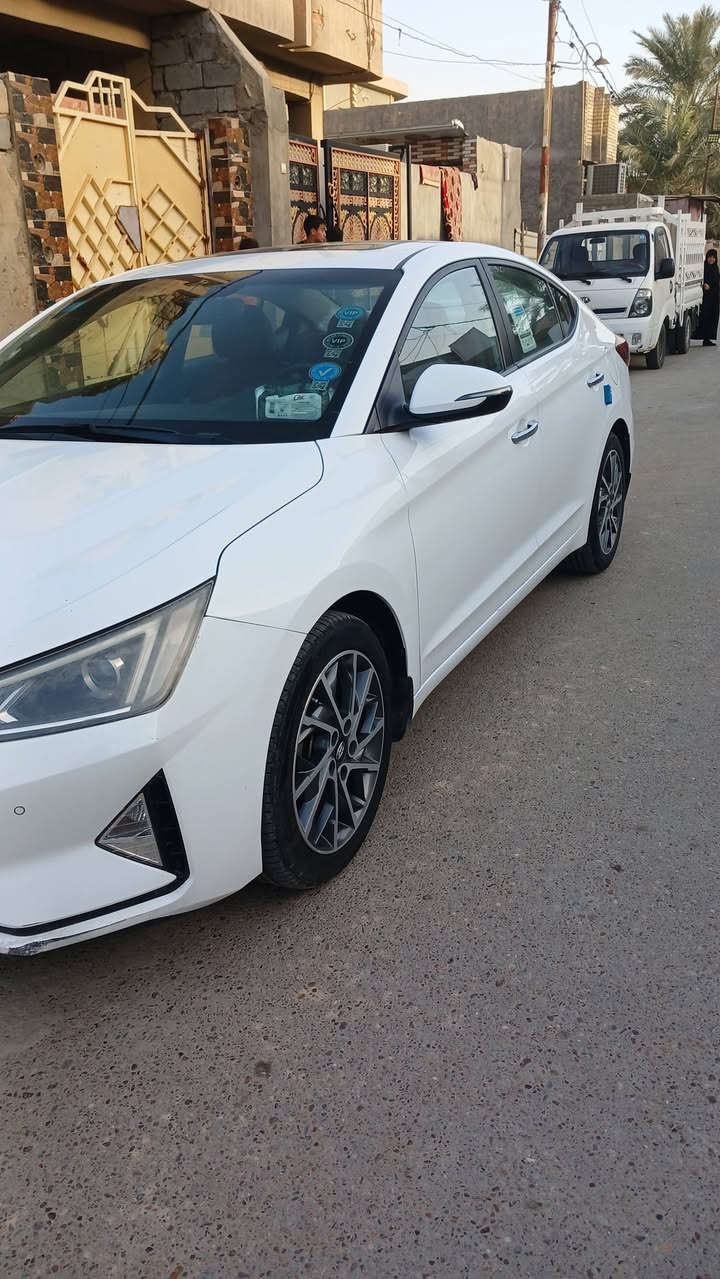 سلام عليكم النترا للبيع موديل ١٩ فول ***********
