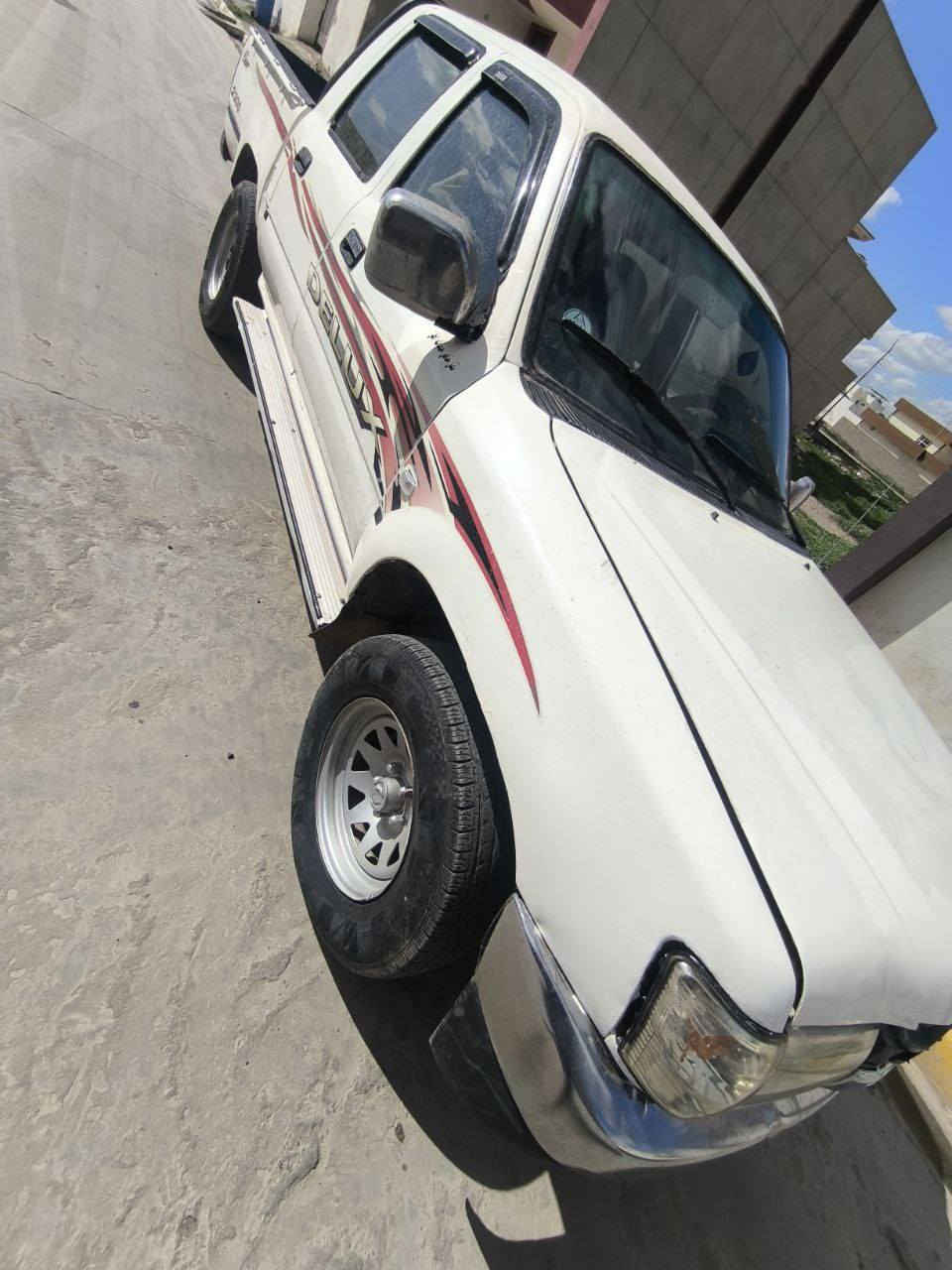 السلام عليكم بيكم دير للبيع موديل 2006 
رقم نينوى سنوية عظم عاج 
گير محرك اكسل شاصي شرط 
السعر 38 وبيهه مجال 
للاستفسار اتصل ‏‪***********‬‏
