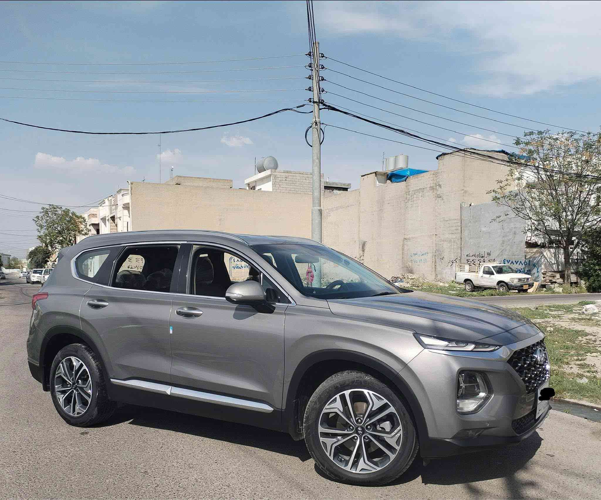 بسم الله الرحمن الرحيم

هيونداي سنتافي 2020 خليجية 6 سلندر ماشية 50 الف  

السيارة مشتريها زيرو على ايدي وحالتها اخت الزيرو وملاحضة مهمة صياناتها كلها بشركة هونداي يعني تبديل دهن وكلة يم شركة هونداي 

السيارة بيها حالوب على قمارة والبنيد نوع الحالوب ناعم والسيارة تابعة لشركة القاصد وكيل هونداي بالعراق سابقاً 

مكانها اربيل ورقمها اربيل 

تم تخفيض السعر من 253 الى 248

*********** - *********** أربيل, العراق
