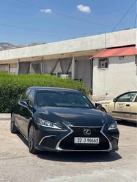 لكزس ES300h • هايبرد ٢٠٢٤ • بصمة ٥ كاميرات