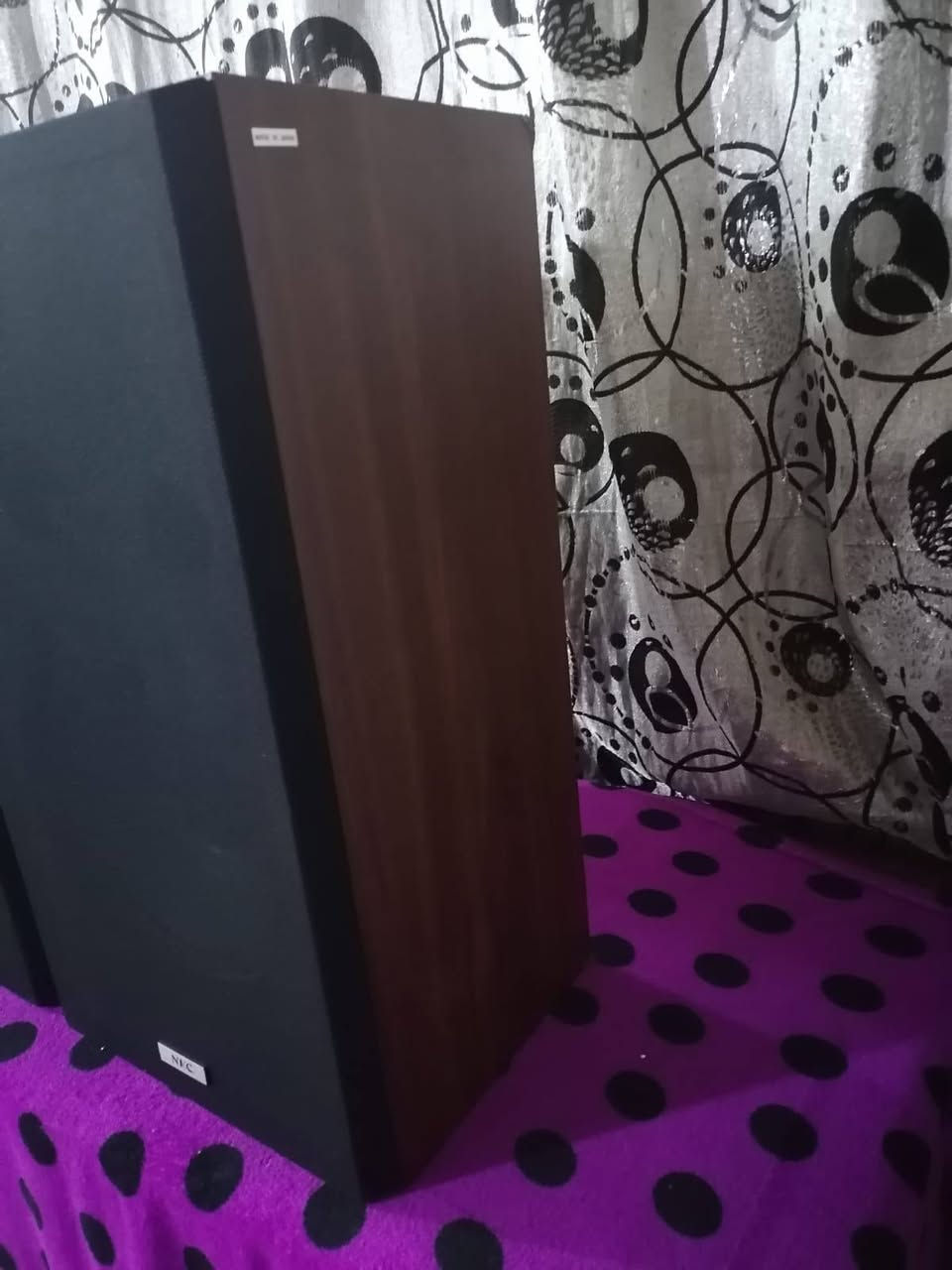 سلام عليكم للبيع سماعات 🎧 70 واط جدد 
السعر 100 الف مكاني ناصريه المركز لايوجد توصيل للاستفسار المراسله عالخاص وشكرا


**إذا كنت صاحب هذا الإعلان وتريد حذفه لأي سبب، رجاءا أرسل رسالة إلى الدعم الفني**