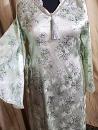 بنات هذه اخياطي الله شاهد اي وحده اتريد اتخيط تتصل 07710334347 بيه وات...