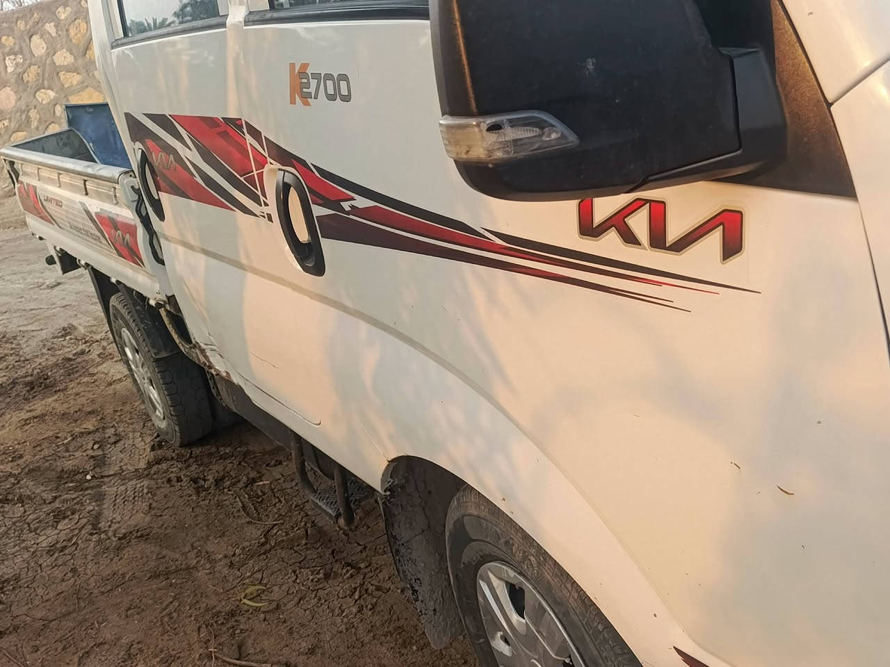 كيا دبل قماره2022رقم قادسيه السياره حلوه بيه طخه مامصلحه بالباب الخلفي والدوسة  السياره مال جناي السعر 146وبيه شي قليل/////// ***********///***********. مكان السياره بابل
