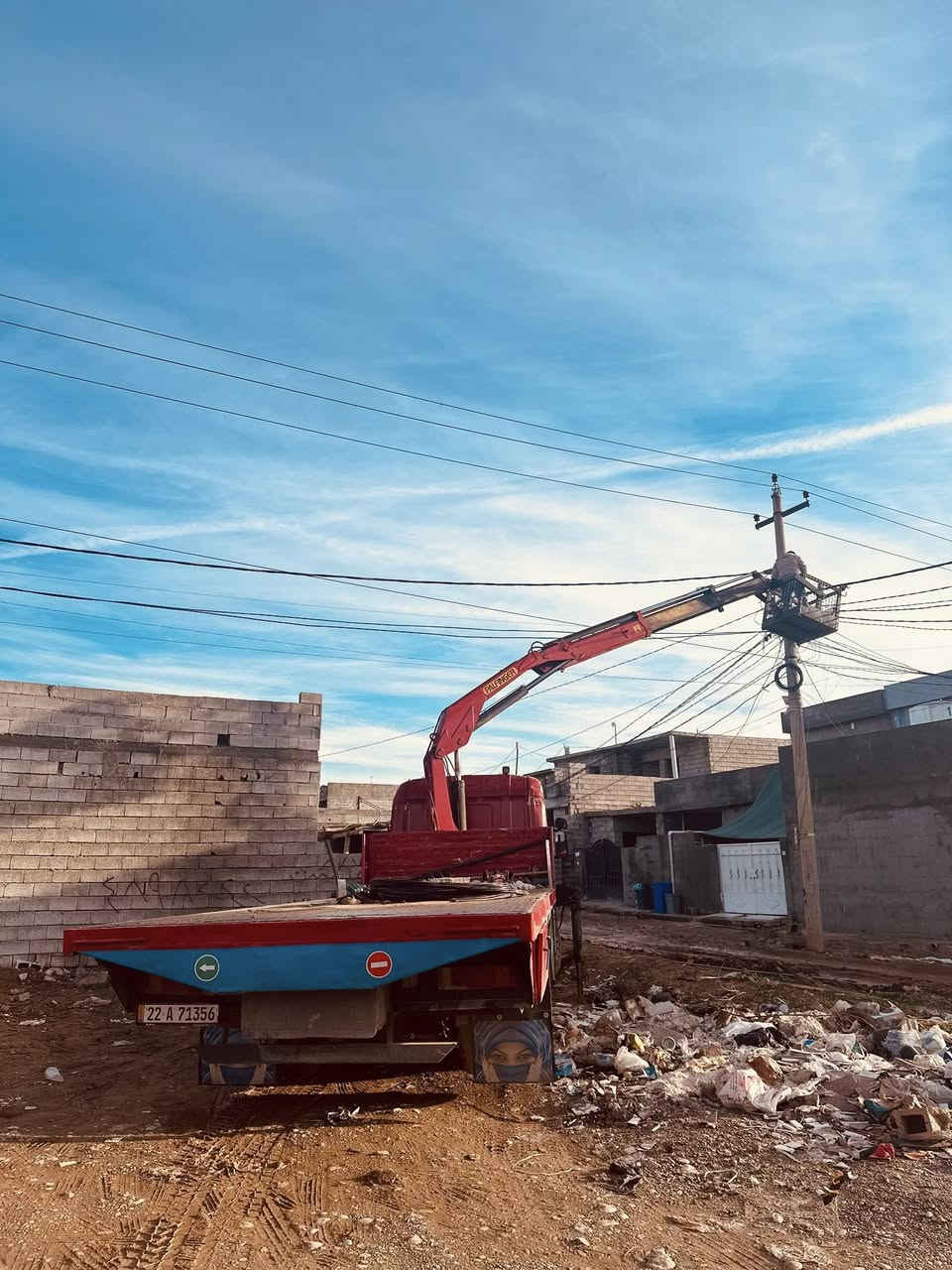 سکانیە مۆدیل ٢٠٠٠ دبل قەمەرە رەقەم ی نوێیە سەنەوێ ٢٠٢٤ بەسەر چوبەس ماشەڵای دەوێ لە ٢٠١٨لە کنە خۆمە کرێن هیابی لەسەرە شەش تەنو نیوە  گێر ٤+٤ 
سحر : ٢٨٠ وەرەقە
***********
