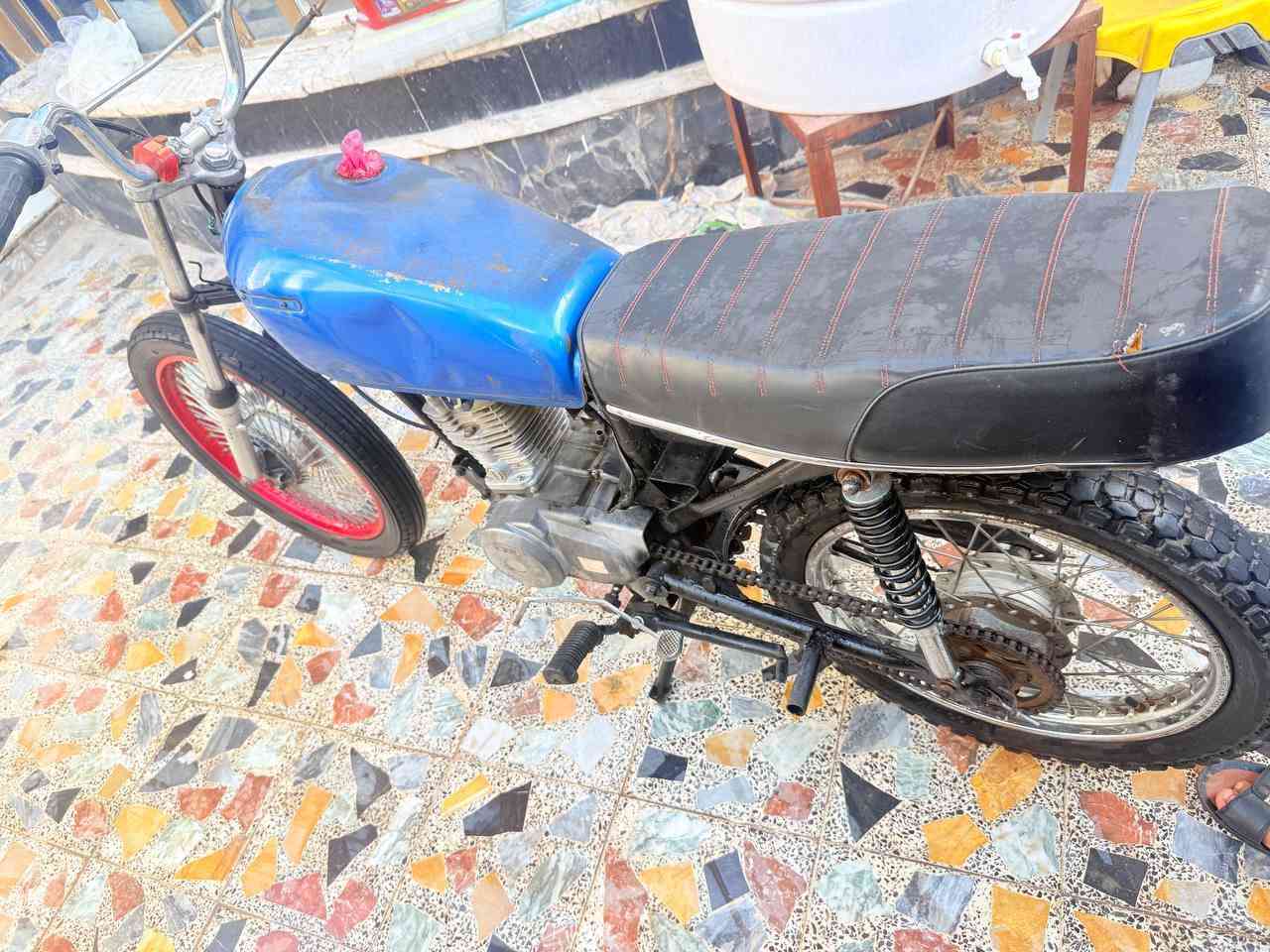 سلام عليكم اربع كير كلك سعر ٢٢٥ وبيه مجال مكانه نجف رقم تليفون ***********
