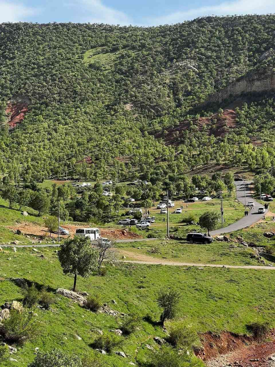 سفرات عيد الفطر الى دهوك _ من شركاط - جنوب الموصل
💥سفرات عيد الفطر ويانا احلى_ اختار صح تتونس صح💯

 🔴باص خاصه للعوائل  🔴 باص خاصه لشباب
🔴 يوجد ايجار  باصات وسيارات خصوصي 

🟡متوفر حجز عن طريق ال واتساب او مراسله صفحه
 
سعر نفر من جنوب الموصل / 15 الف ذهاب اياب
سعر نفر من شركاط(20) الف ذهاب اياب 

البرنامج الاول مصايف زاخو 😍👇داخل
مصيف شرانش  🏝️ - مصيف دشتتاخ الحدود تركيا  🏞️ مصيف برخ / مطعم /  حديقة الحيوانات 🎠
 فاملي  مول /جبل زاوه او كورنيش زاخو ختياري

البرنامج الثاني مصيف اشاوه داخل دهوك 
 زاويته - مصيف اشاوه - مطعم - دهوك مول - حديقه حيوانات- فاملي مول - جبل زاوه او سد دهوك ختياري
✅ نطلاق.  الرحلات كل ايام العيد 🆓

البرنامج الاول / جبل كاره ثلج داخل 
زاويته - جبل كاره ثلجي - مطعم -دهوك مول- حديقه
حيوانات - فاملي مول - جبل زاوه او سد دهوك ختياري
✅ نطلاق.  الرحلات كل ايام العيد

البرنامج الثالث ❤️🌹نطلاق ثاني ايام العيد
 دهوك زاخو  يومين ليله واحده بسعر (نفر 40 الف)
مصيف شرانش - مصيف براخ - كهف بهير - دشتتاخ التركي مطعم /الجسر العباسي  مدينه الالعاب 

مصيف شيرانه -  مصيف ڤين  - مصيف سولاف - فاملي مول - حديقه حيوات / جبل زاوه ختياري
يشمل نقل مبيت افطار صباحي
✅ سفرات هاذا البرنامج ثاني ثالث ايام العيد🆓

نطلاق الرحلات من جنوب الموصل شرقاط
كل 10 نفرات واحد مجانا
‏‎اهلا وسهلا تنورنا بكل وقت
‏‎للحجز اتصل *********** واتساب
‏‎ للحجز اتصل *********** واتساب
‏‎مراسله الصفحه.   انستا 86rk6
‏‎شركة جنوب الموصل لسياحه السفر
