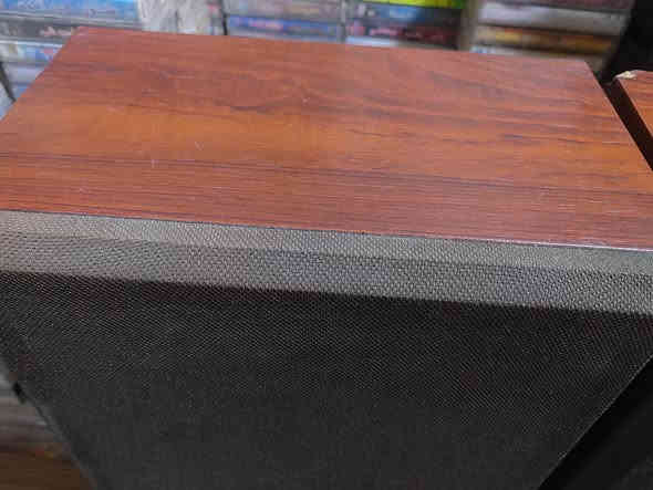 سماعتين  جنيرال  صناعة ياباني  شغالات
15W ... جداً نظيفات   كما موضح بالصور
للاستفسار والتواصل ***********
