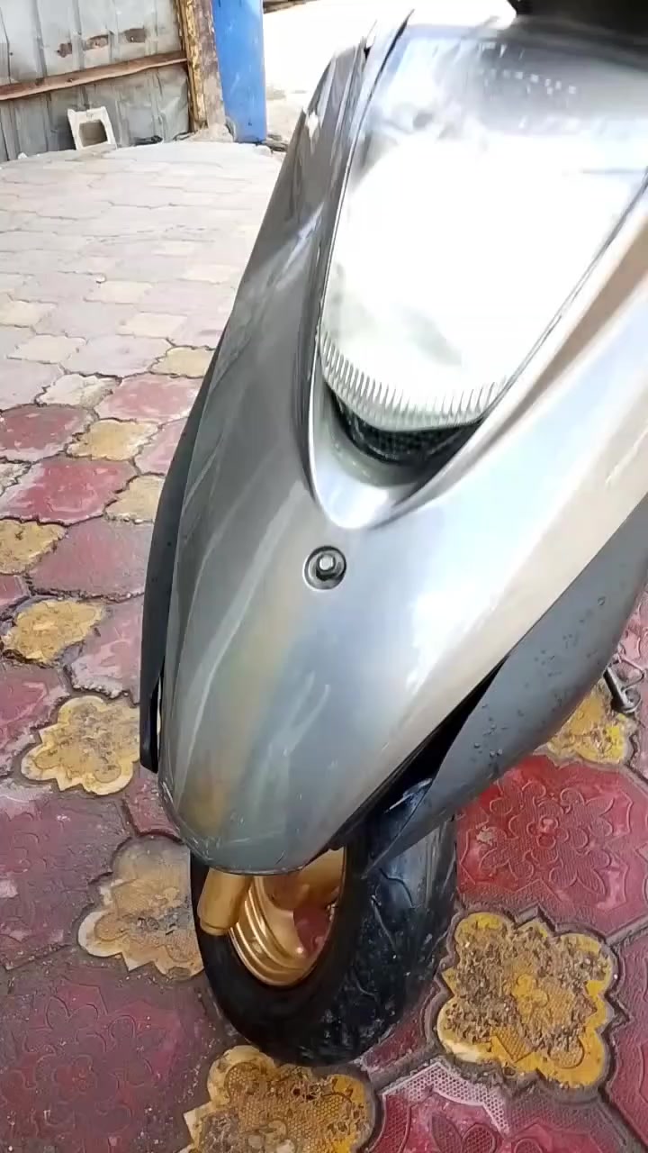 السلام عليكم دراجه بريز لايت جوه دراجه نضيفه مكينه ناعمه نكره سلف هندر كهربائيات كلها شغاله السعر 525
 للاستفسار ***********
