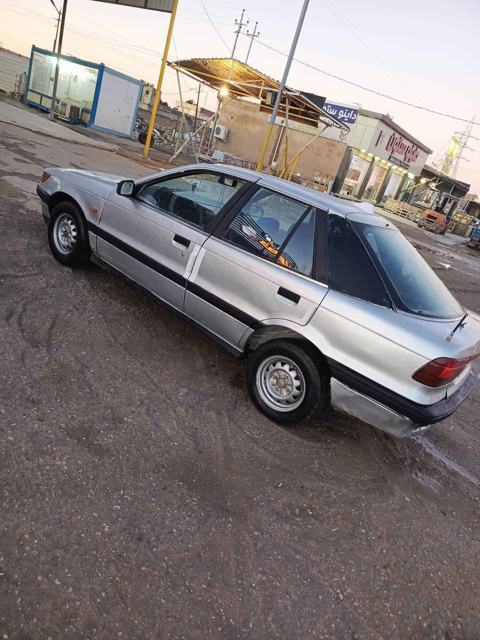 للبيع بسعر مناسب / لانسر ياباني موديل 91 بلاديه بدون ضربه صبغ جماليه / مشروع وطني سنويه ل27. تحويل مباشر كير ومحرك خير من الله صدر نص عمر غرفتها نضيفه / السعر(25)  مكاني تكريت الديوم / ***********
