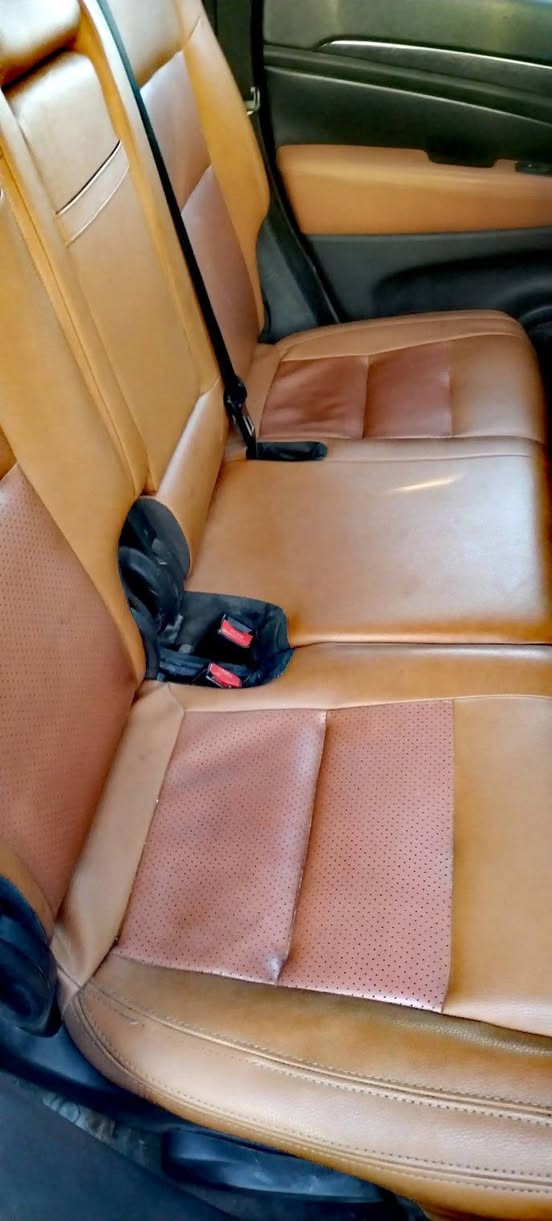 جيب لاريدو 2011 بغداد كصه قماره لون 3600 مكفول كير ومحرك التفاصيل كاملة ب المنشور السعر 95 رقم الموبايل ***********
