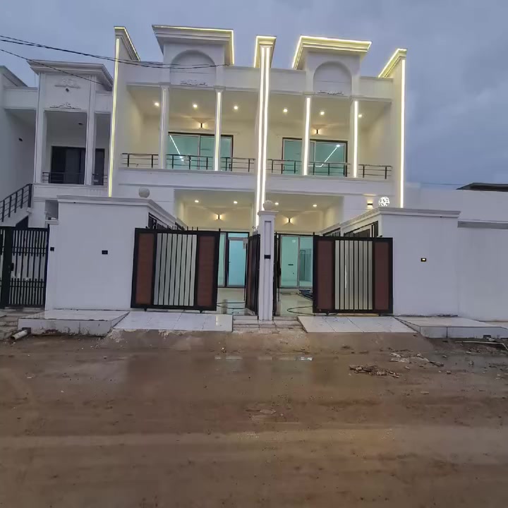 دارين لبيع ١٠٠مترطابقين فول مواصفات سقف مغربي فول كاشي كركوك دروازة على طريق سليمانيه خلف كاشي لاكو موبايل ***********كورك***********فول خدمات البيت بيه طابق اول غرفه نوم استقبال مطبخ صحيات كراجي مطبخ حار طابق ثاني غرفتين نوم صحيات درج داخلي بيتونه
