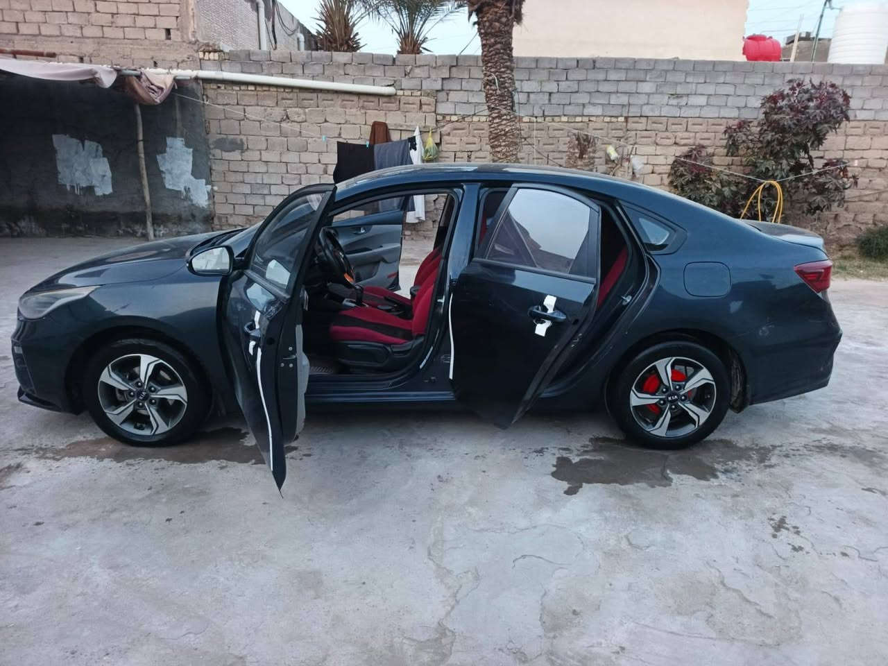 موديل 21سيراتو 

كير محرك تبريد شرط 

بيها ثلاثه قطع رش جاملغ او بيبان اثنين  

السماوه الخضر مكانها 

رقم صاحبها مكلف بنشر أنه 

***********
