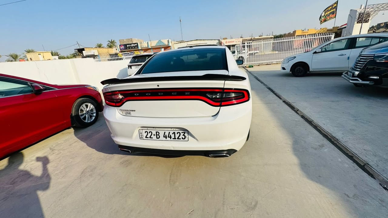 جارجر 2016 كندي كلين تايتل فتحه مكفوله سياره من صبغ وتبديل وضربه ماشيه 130 ميل ب أسمي  الهزة تسقط بشهر تاسع مكانها بابل سعرها 210$ ***********
