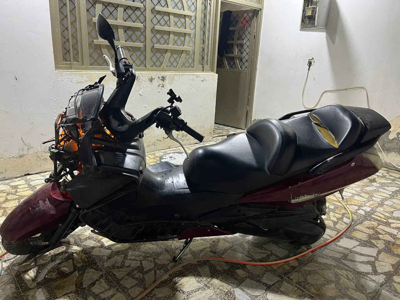 سلام عليكم سلفر 600 محرك برغي ما مفتوح. بي دراجه شلعه ومعدل شرط 180 يرادلها ترتيب  كفرات وراديتر السعر مليون قفل من الأخير   
اللبجم ول جامه موجودات 
الرقم. ***********  مكاني بغداد الشعب او مدينه الصدر
