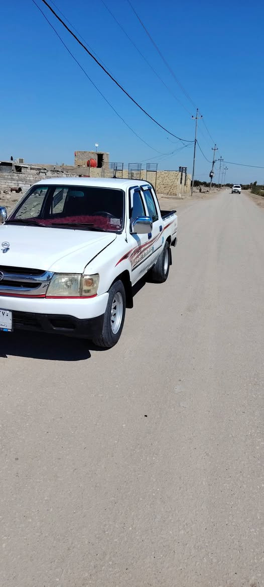 سلام عليكم دير للبيع موديل ٢٠٠٦رقم واصط مشروع وطني تحويل مباشر سياره عله وضع شركه مكينه وكير وحداديه جديده كهربيهات كله شقاله دوشمه جديده سيارة بخاخ مو كابريته  مكانه ديوانيه رقم *********** سعر ٣٣وبيه مجال
