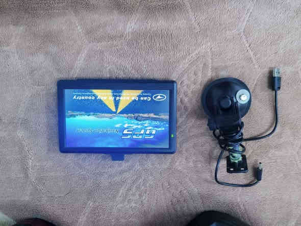 غراض للبيع ٢ خوذ فج قلاب ثنينهن بيهن بيهن سماعات نضيفات بس الحمرة الجامة مالتهة شوية مشخطة  وكسارات جديدات ستيل ثقيل وشاشة ترهم عل دراجة ما اعرف لنضامهة 
الخوذ الحمرة علا ٢٥
والسودة ب٣٥
الكسارات ب٣٠
والشاشة ب١٥ 
كامرة مغامرات بدقة 1080 شغالة علفحص قفلهة ٢٠
اسعار ثابتة رجاء بدون معامل والياخذهن شلع نتفاهم عليهن عنواني بغداد الحبيبية *********** مستعجل علا بيتعهن بدون معامل اسعار ثابتة بغداد
