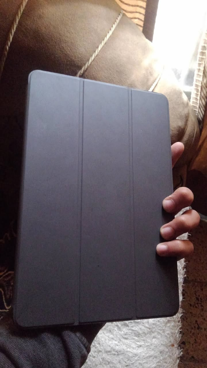 سلام عليكم ايباد شاومي ريدمي باد 2 جديد بعده بضمانه 12 شهر استخدام شهرين فقط دراسة و افلام و على ايد وحدة و نظافه 100% و اي شخط ارجعلك فلوسك  و كارتونته و غراضه وياه و سماعة بلوتوث ام 25 الف بالكارتونه و غراضها و شاشة حماية جلاتين ضد الخدوش مخليله سعره 190 الف دينار و بي مجال حك الجية توصيل ماعندي رقمي للتواصل *********** واتساب او خاص و اعيوني الك اشعلهن
