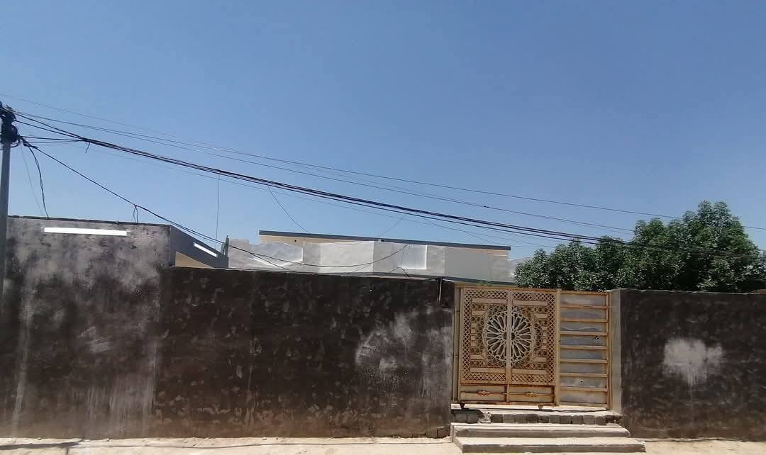 للبيع
بيتين  مشترك 2

مساحه الارض 480 زراعي 

العنوان عبور الجسر الفرنسي منطقة العوادل 

قرب معمل دشداشه شاكر 

استفسار  

***********
