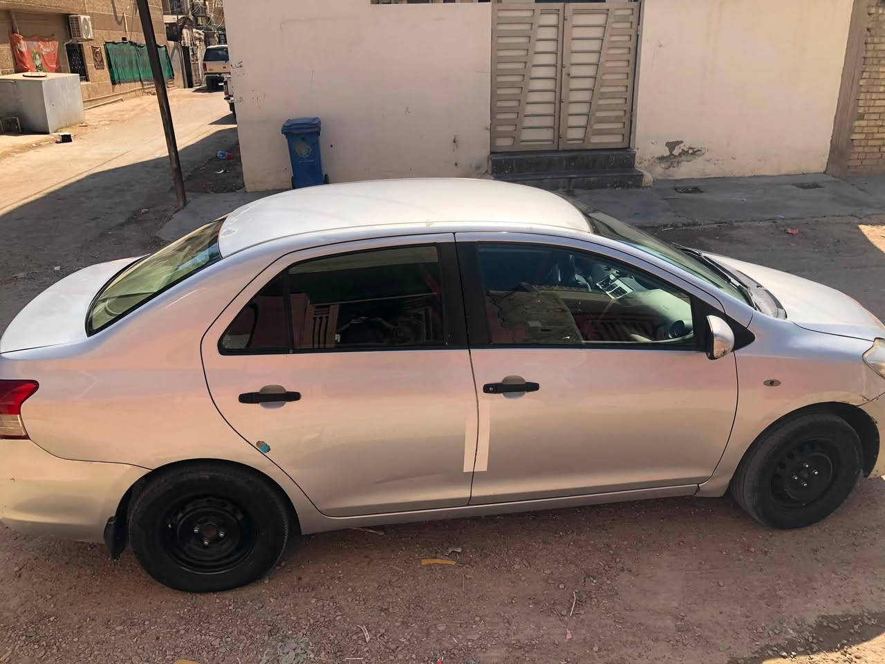 المكان بغداد
🚗 يارس 2008 خليجي للبيع

✅ السيارة بدون ضربات
✅ وارد ورصعات وخدوش فقط
✅ سنوية 29 باسمـي
✅ رقم أربيل (تحويل بأي وقت)

🔧 الصيانة والتبديلات:

* كهربائيات كاملة
* فيت بم، بلكات، مجاول، وبطارية  كله جديدة
* أرضية جلد
* شاشة + كاميرا
* كير ومكينة مكفولات
* تم تبديل المكينة إلى 1600cc بسبب صغر حجم المكينة السابقة

📌 الملاحظات:
❌ الكمبريسر يحتاج تصليح/تبديل (منظومة التبريد كاملة ومثل الثلج لكن الكمبريسر تعطل بسبب الغاز وغير اصلي
❌ الدعاميات مضروبات كما موضح بالصور
❌ واير الكاميرا مقطوع فقط
❌ الصدر الأمامي يحتاج داريم
✅ الخلفي والدبلات جدد ياباني

💰 السعر: 75 ورقة

للاستفسار مراسلة على الخاص او رقم ***********
