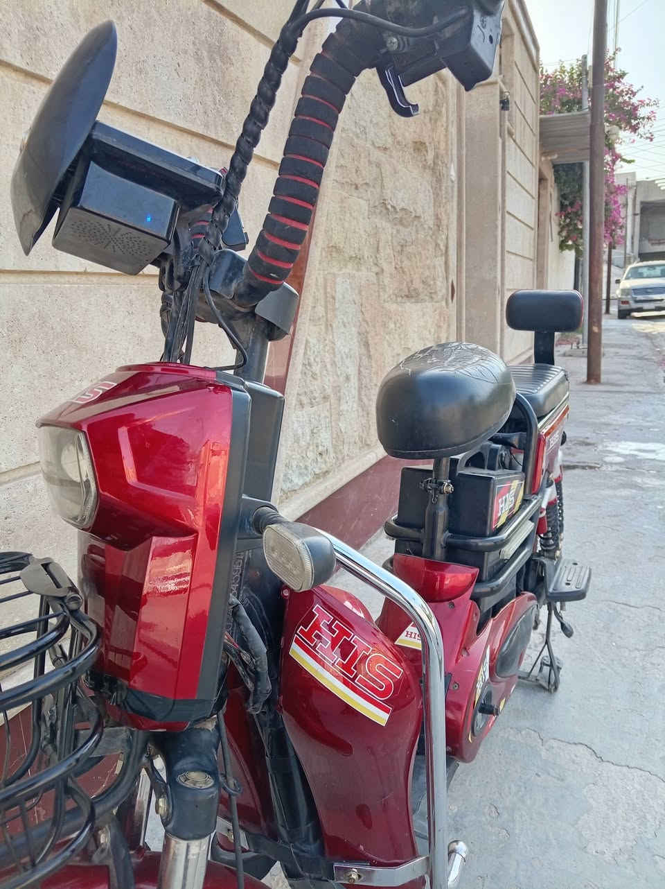 السلام عليكم. دراجه شحن.نوع his ملف 1500. للبيع دراجه جدا نضيفه وشغاله مابيها اي نقص..بطاريات درجه اولى.فول مواصفات بلوتوث وبصمتين تشغيل عن بعد. السعر 300 الف وبيها مجال شويه. شراي راسلني خاص او اتصل
***********
