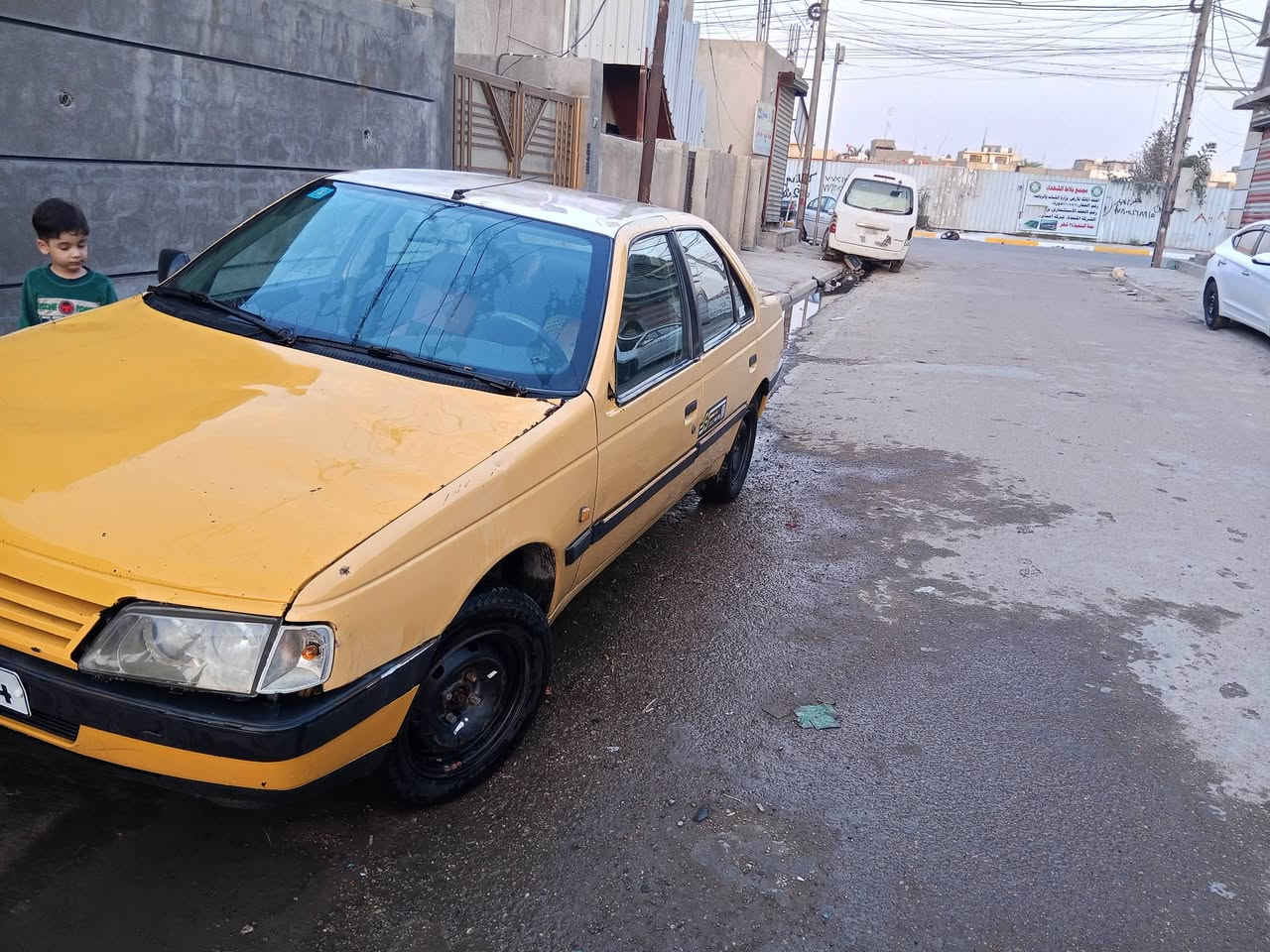 سلام عليكم بيجو موديل 12 محرك كايم سنويه باسمي 
عنوان بغداد الدورة رقم ***********
