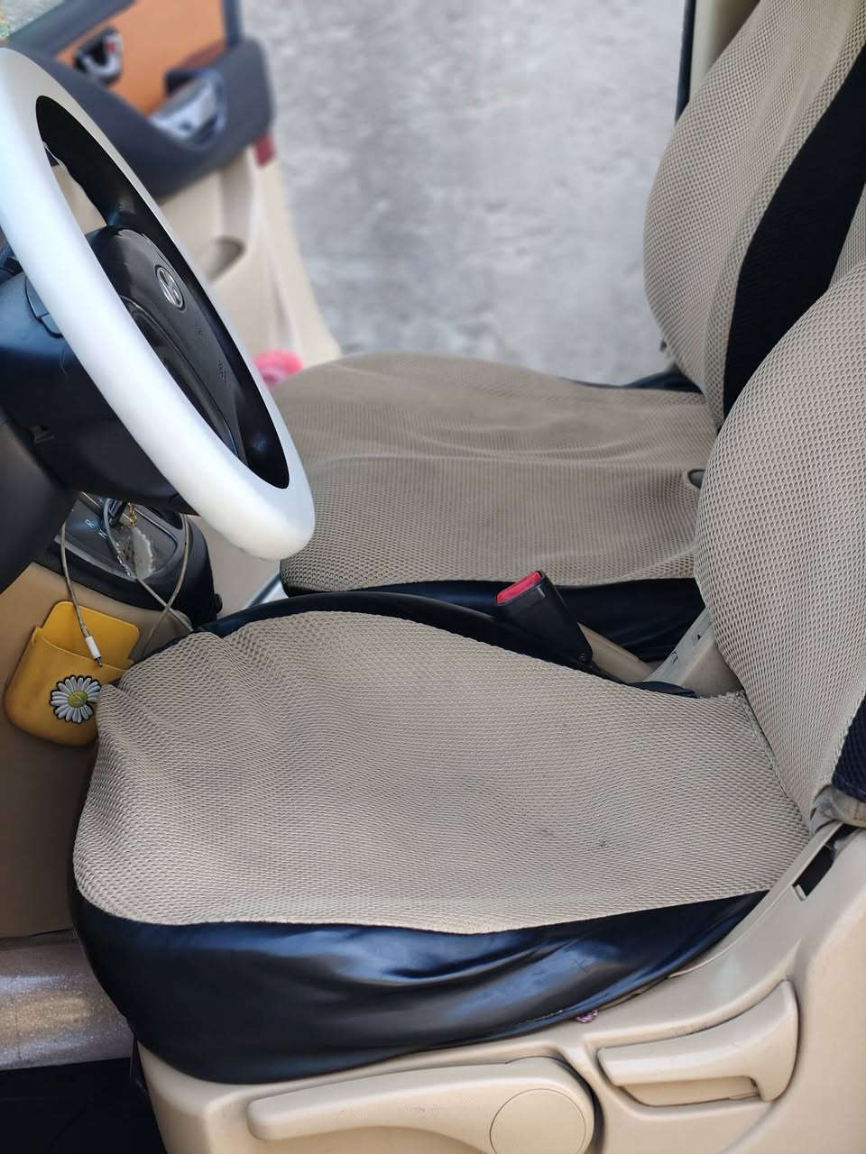 السلام عليكم تلبيسه كشنات نضيفه  منحله تفصال للبيع مكاني الديوانية قضاء الشاميه ***********
