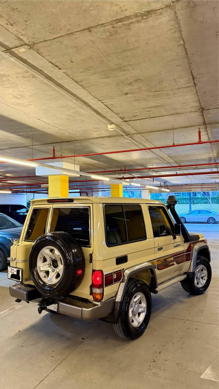 ‎تۆیۆتا مێگزەمین ( j70 )
مۆدێل ٢٠١٣ 
سەیارەکە ٩٠.٠٠٠ کم ڕۆیشتوە 
بیلاد پۆستاڵ ، شوتە ، وینج 
بێ بۆیاخ‎ السليمانية, العراق


**إذا كنت صاحب هذا الإعلان وتريد حذفه لأي سبب، رجاءا أرسل رسالة إلى الدعم الفني**