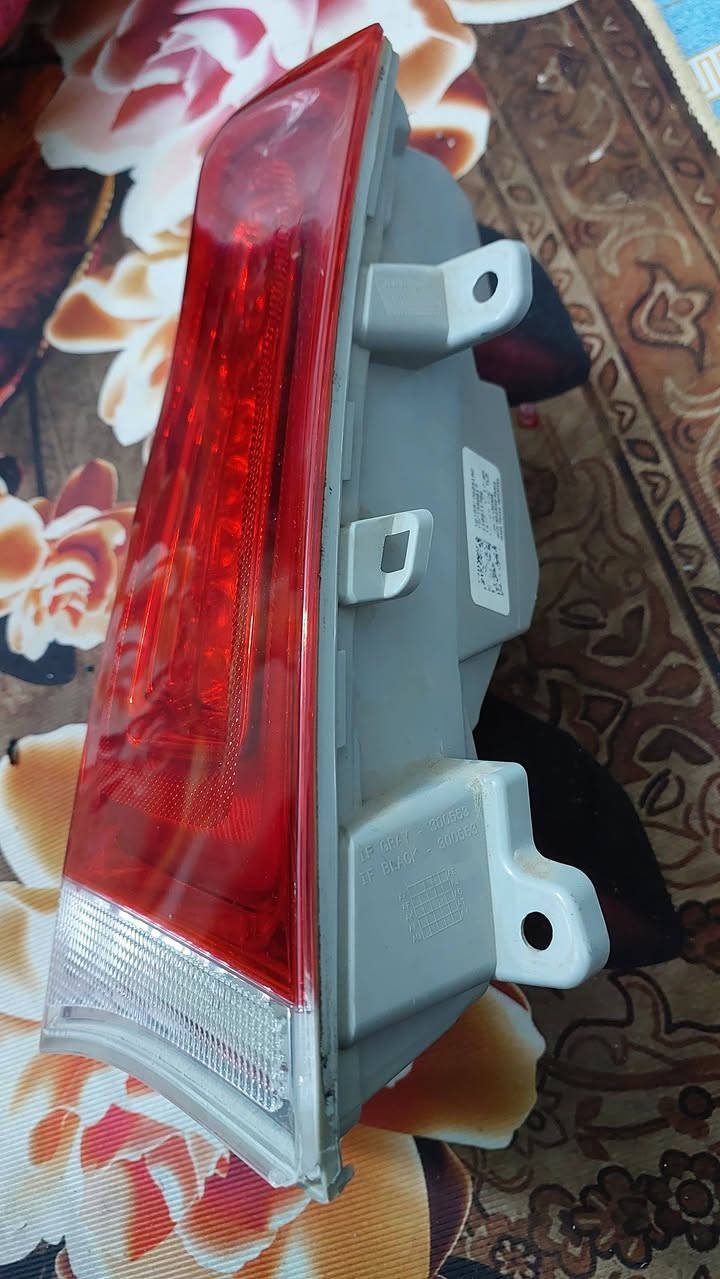 بك لايت اوباما جهة السايق نضيف وشغال علشرط بي ثلمه بسيطه نفس ماموضح مكاني الديوانيه الحمزه الشرقي والي يريده يدلل وهذا رقمي ***********
