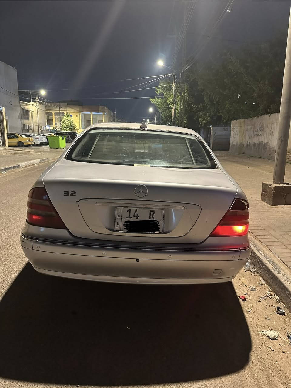 مارسدس غواصه
سياره جاهزه مكينه وكير وحداديه 

وتبريد ثلج ورقم إنكليزي وبسمي السياره 

شادلها شاشه 9 ونج نوعيه جدا راقيه 

حجم S320

تخم تاير جديد 

السياره جاهزه النهايه 

جام اوتو كهرباء 

كشنات كهرباء 

ستيرن كهرباء 

مكان البصره 

الاستفسار 
***********
