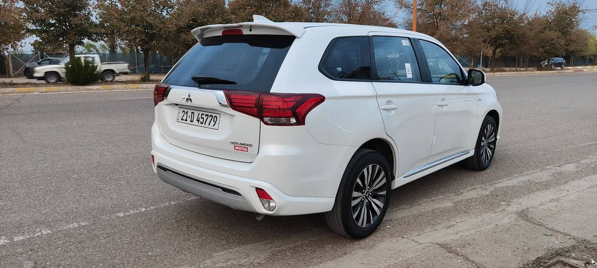 میسبۆشی اوتلادەر مۆدیل 2022 سفرمال شریکە دعامی لل دعامی بدون صبغ بدون تعدیل ماشی 58الف کلها عل وزع بلادی مواسفات کوشنات جلد بسمە کوشن حار هیتەر شاشە کبیرە 5رکاب کامیرا سعر 165بیهە مجال ***********    ***********
