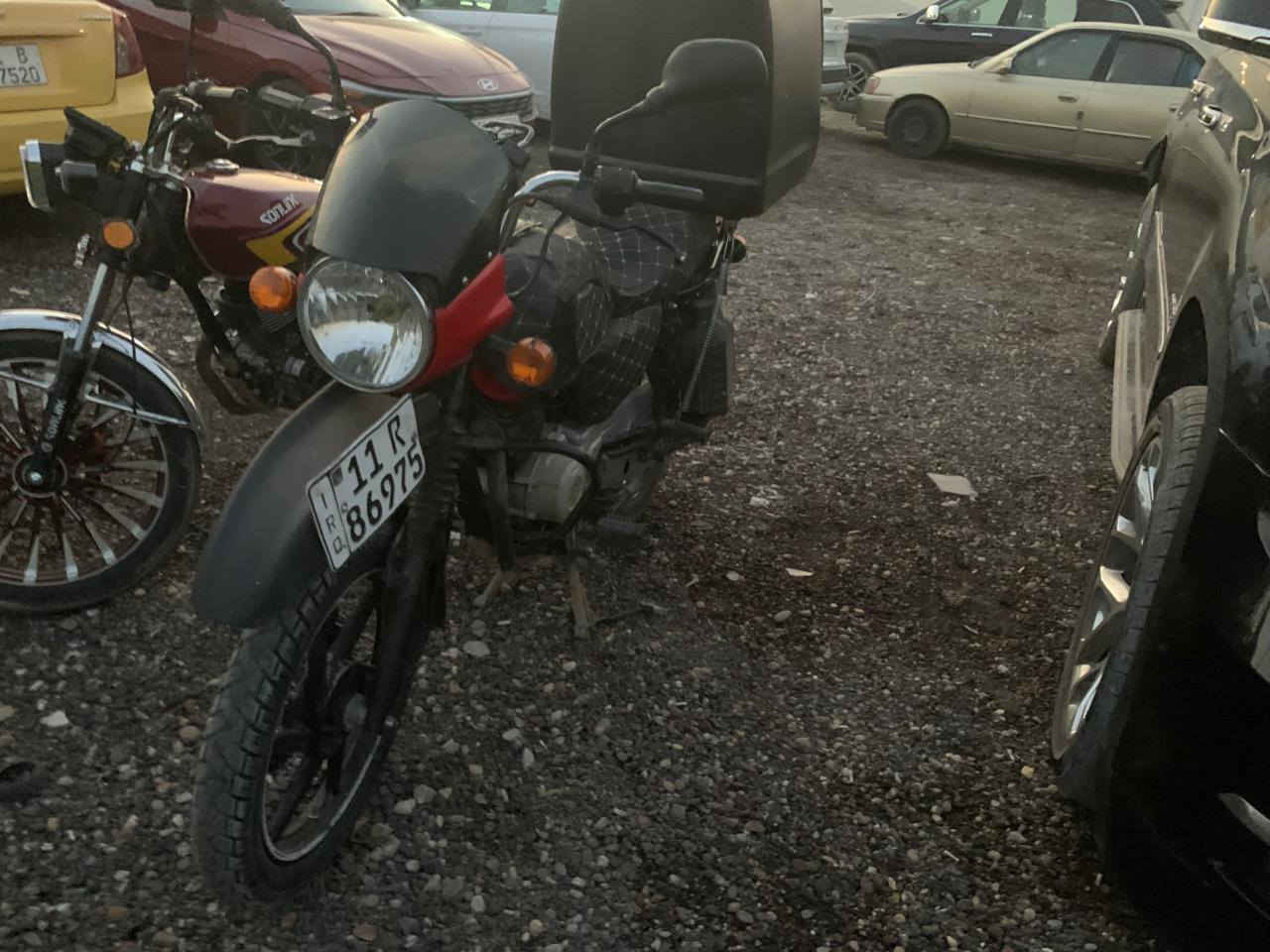 السلام عليكم دراجه بوكسر للبيع موديل2023 محرك مكفول رقم انكليزي دراجه خير من الله العنوان بغداد البياع تقاطع درويش الاستفسار على هذا الرقم ***********
