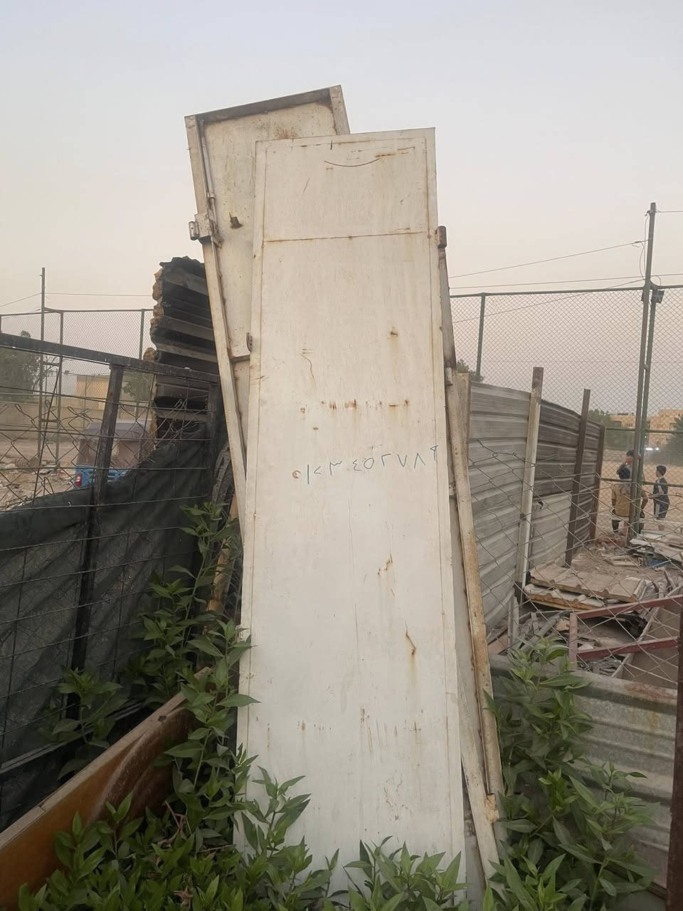 باب دفتري للبيع مع جام خانة للبيع
بغداد ***********

