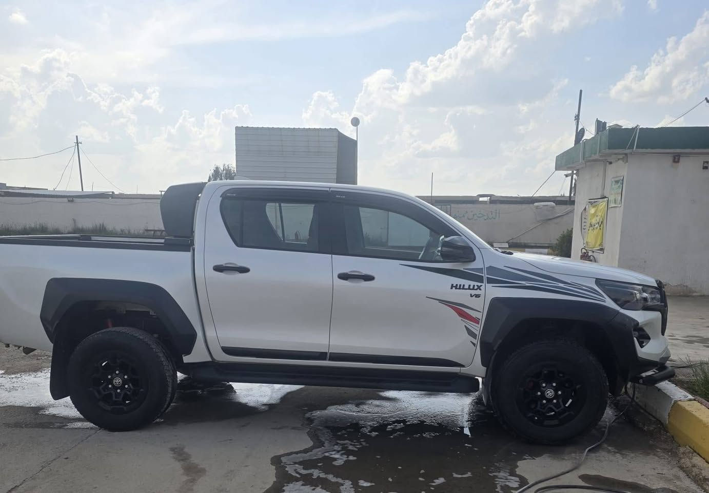 الوحش GR موديل 24رقم بغداد 6سلندر فول مواصفات سياره مسستمه ومدوشمه ارضيه وكشنات بيه باب مبدل خلف سايق سعره ٤ شداه وبيه مجال ***********
