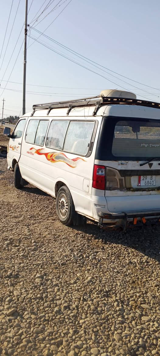 سلام عليكم سياره فتون مكينه مكفوله دوشمه جديد رقم نكليسي بسمي ٢٠١٢ مكان بل رفاعي *********** مراوس بتكسي نتره
