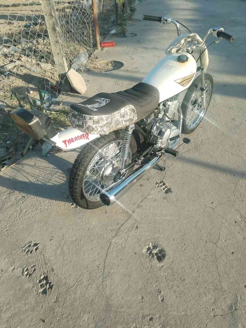 انتنس للبيع دراجه جديده اوراق سكنر 600 وبيه مجال مو شراي اطلع كبل رقم ***********
