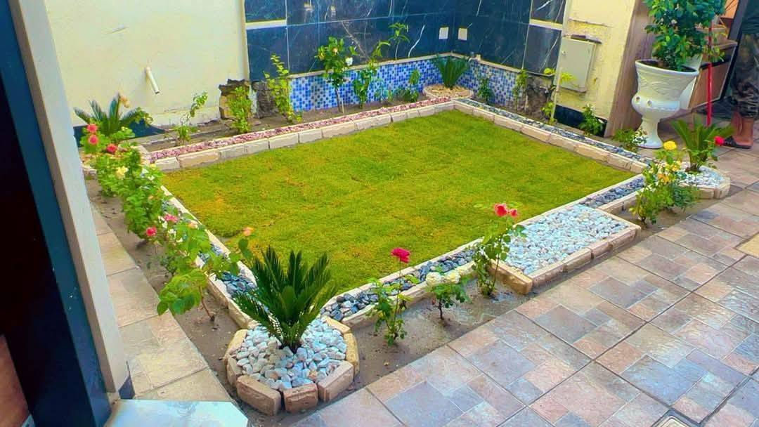 السلام عليكم..
ديكورات حدائق منزليه بسعر مناسب للكل  واي استفسار ع الرقم *********** او خاص 🌹❤️
