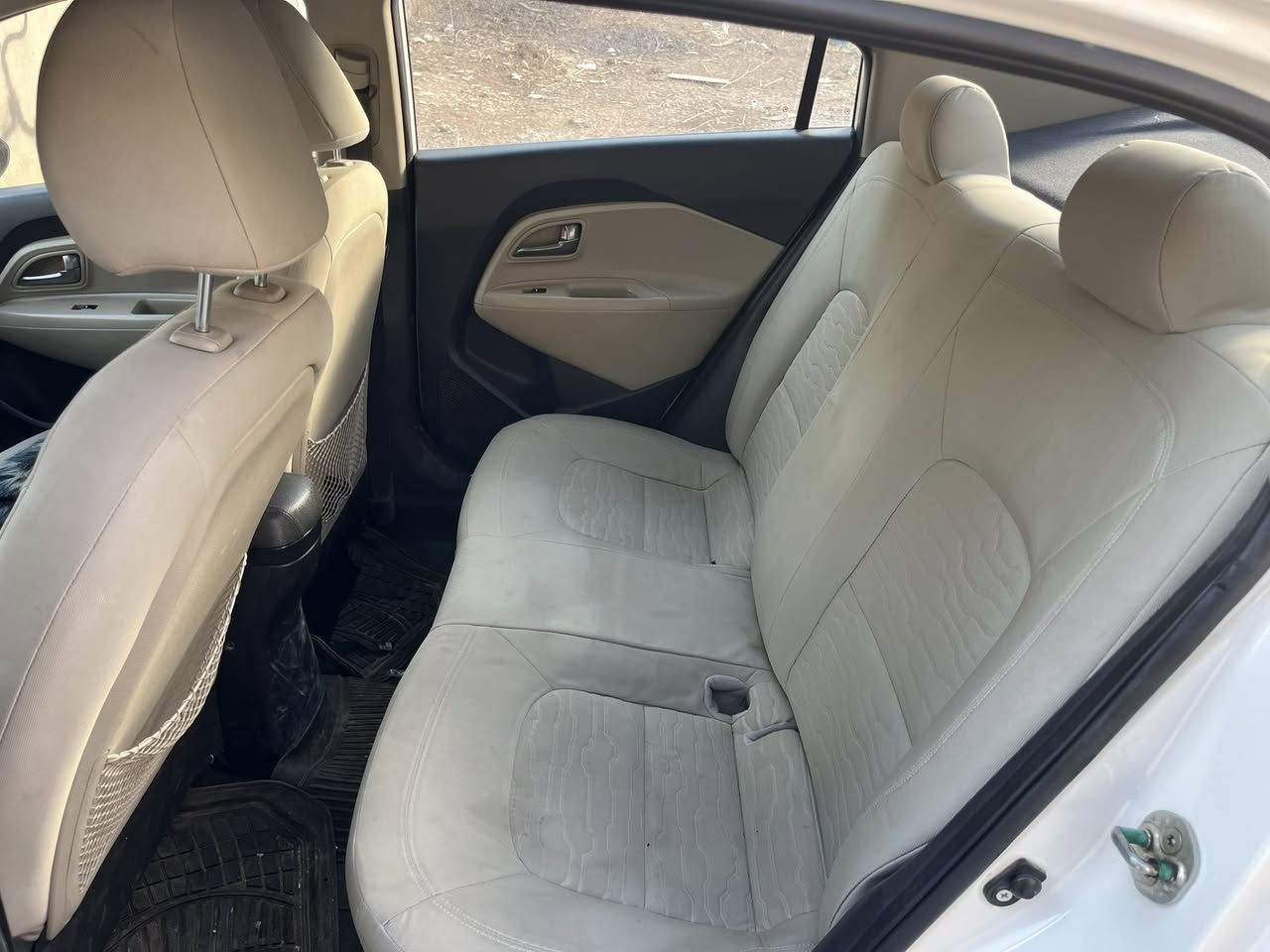 Kia ryo 2012
سلام علیکم

کیا ڕیۆ ٢٠١٢ 

دوو پارچە بۆیاخ - قطعتان من الطلاء

بێ ناوگرتن - بدون تسمية

چوار جام کارەبا - كهرباء فور تشام

شاشە سوور - شاشة حمراء

گێڕ ئۆتۆماتیک - گیر اوتوماتیک

سەنەوی تا ٢٠٣٠ تازەیە - سناوی حتی عام ٢٠٣٠ إنە جدید

مەکینە گەورە ١.٦ - محرک کبیر

***********
شوێنم سلێمانیە - مکان سلیمانیة 

واتس ئەپ و تیلیگرام و ڤایبەری لەسەرە - يحتوي على واتساب وتليجرام وفايبر

بۆ زانیاری زیاتر پەیوەندی بکەن یاخود نامە بنێرن - اتصل بنا أو أرسل رسالة لمزيد من المعلومات
